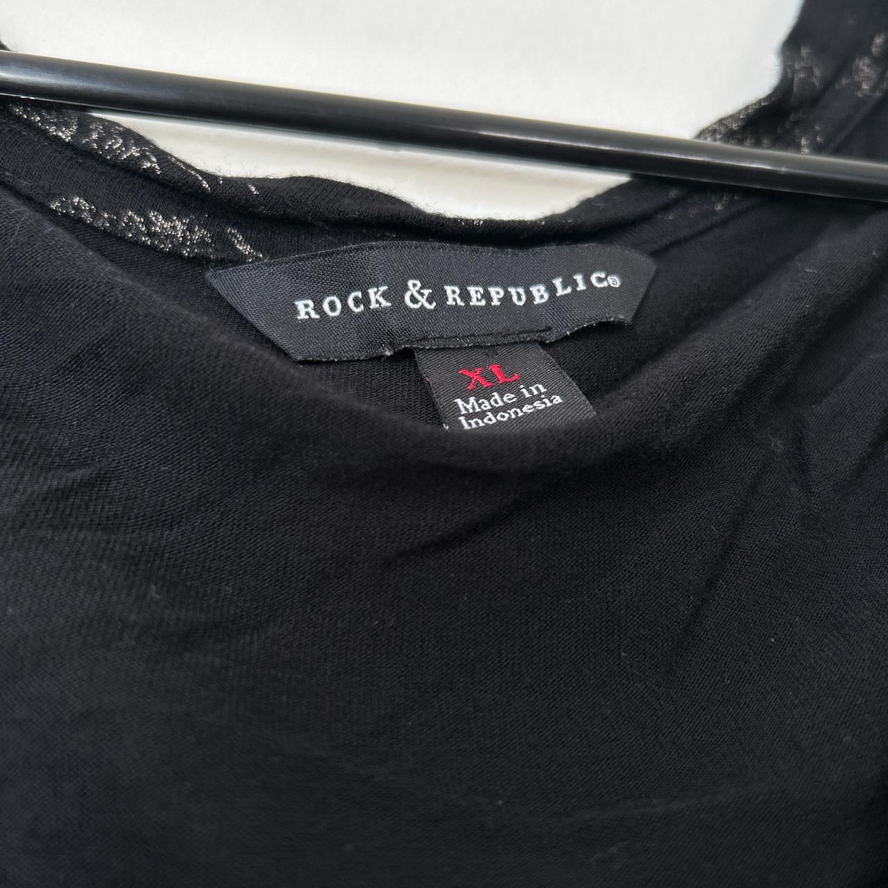 Rock and Republic Women's Black T-shirt (3)