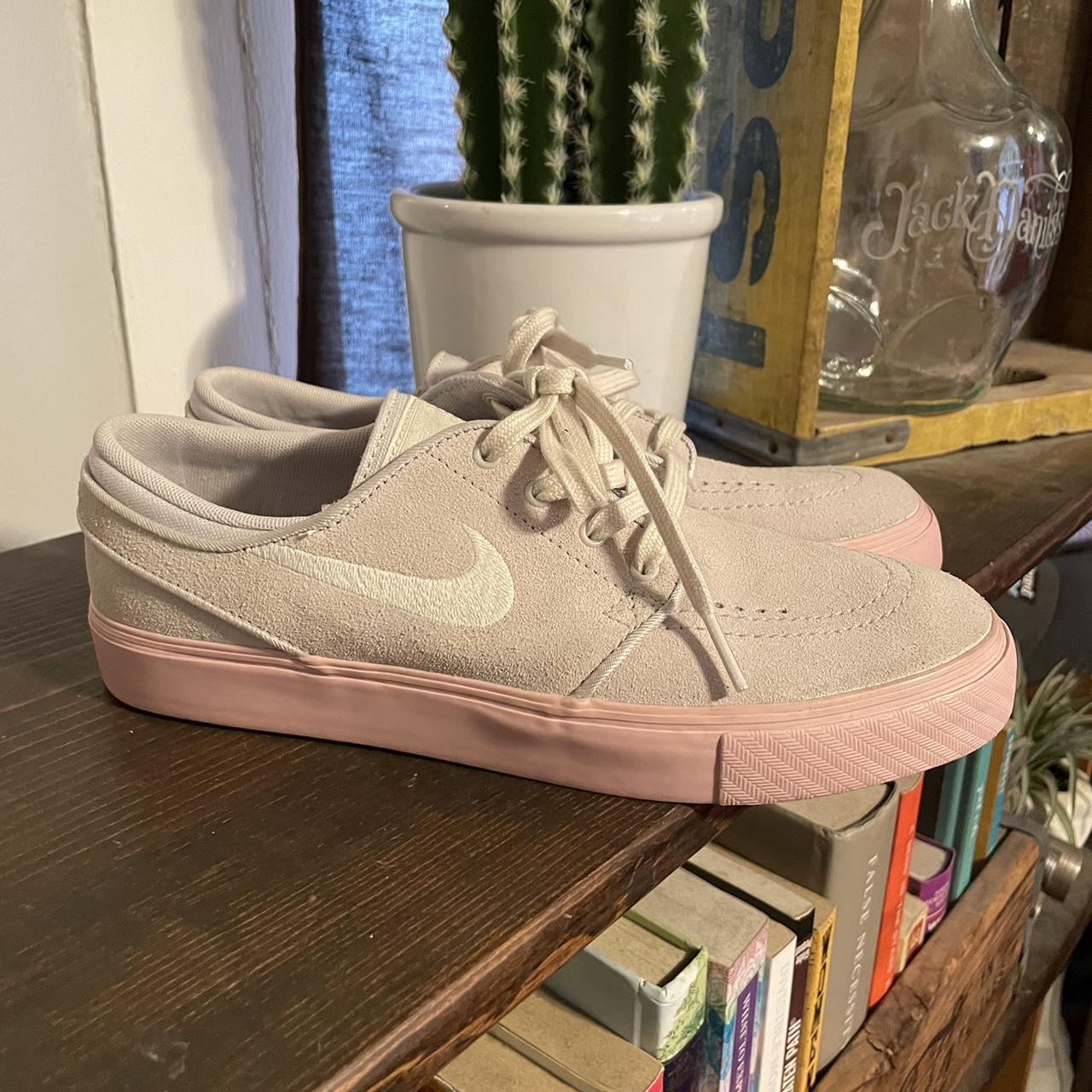 Janoski grey outlet pink