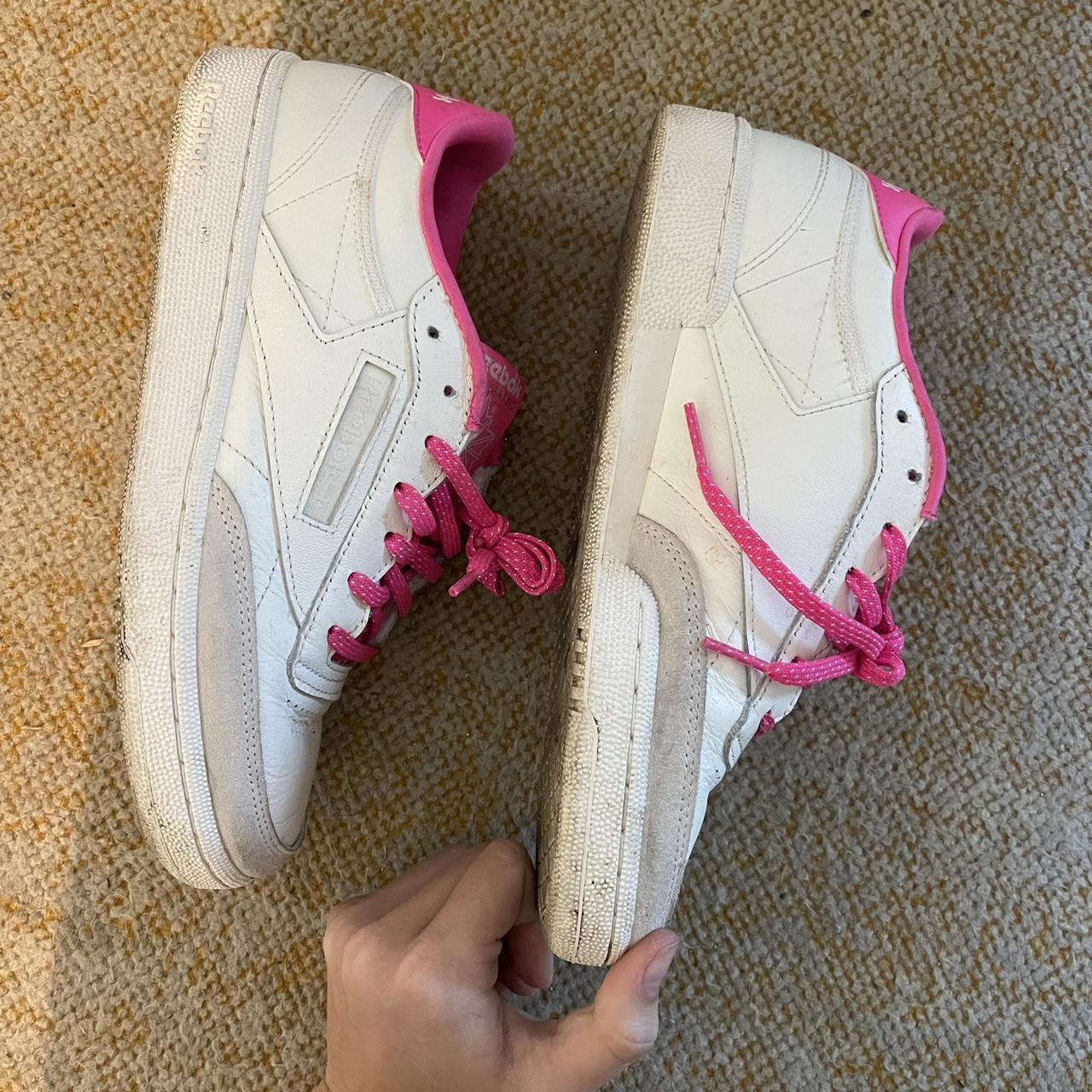 Pink reeboks - Depop