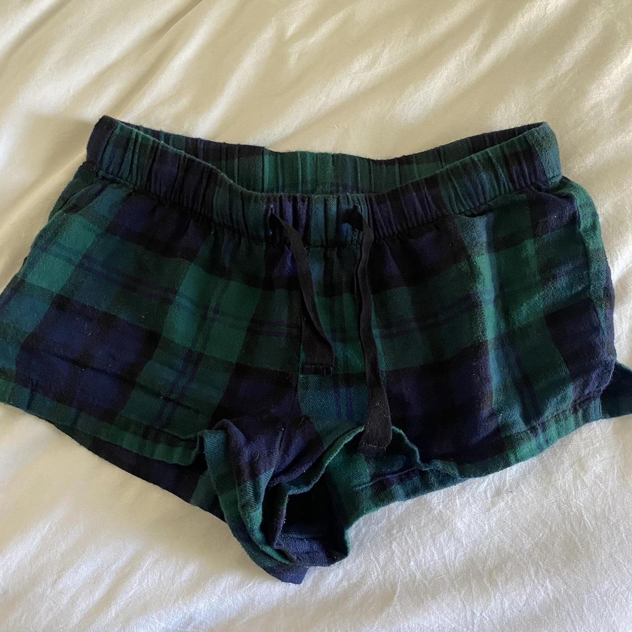 Old Navy Plaid pajama shorts XS - Depop