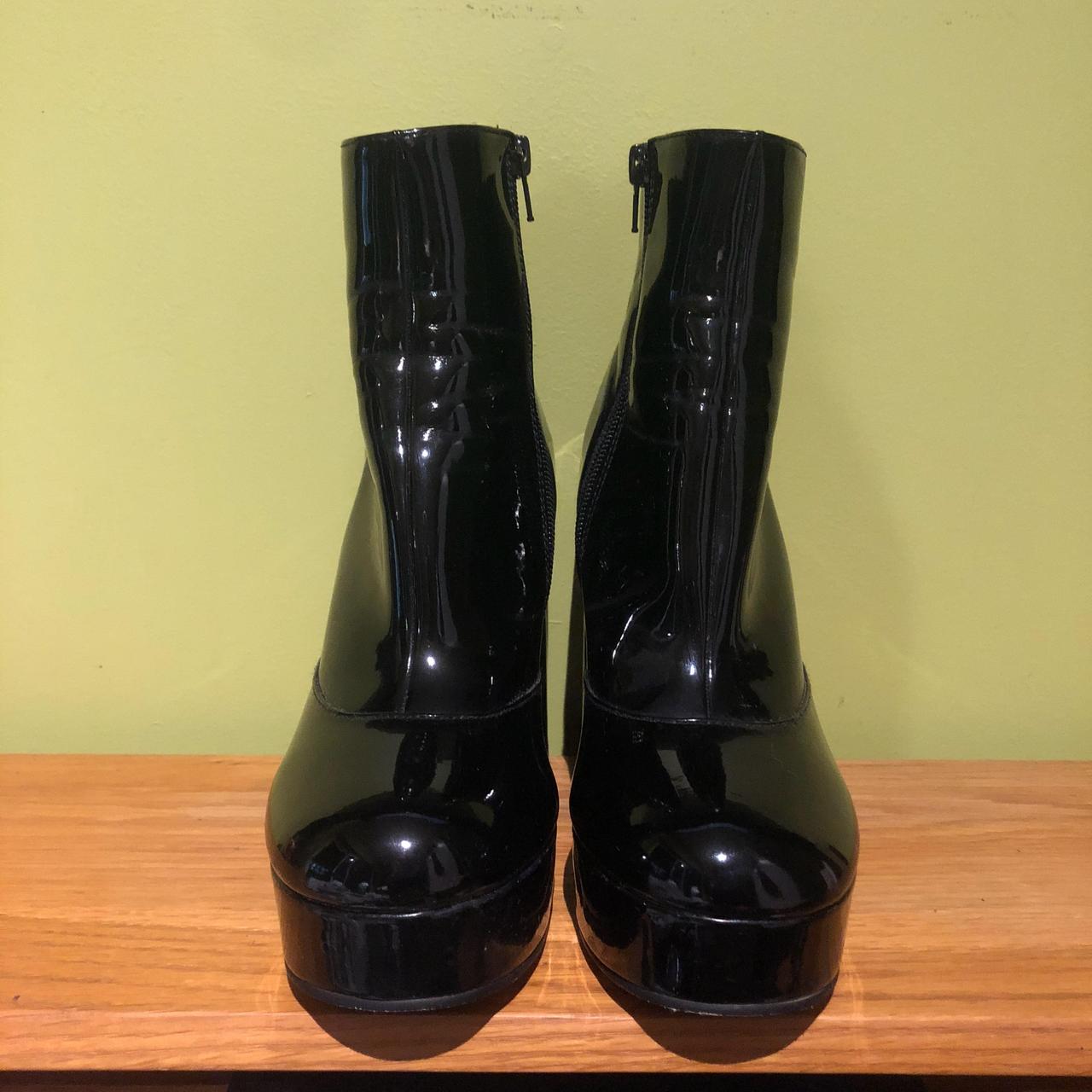 Betts black patent leather ankle boots with 12 cm. Depop