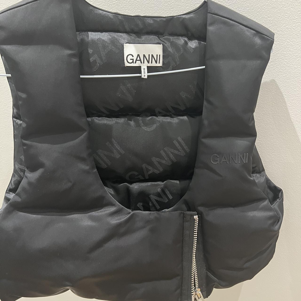 item listed by leahcport