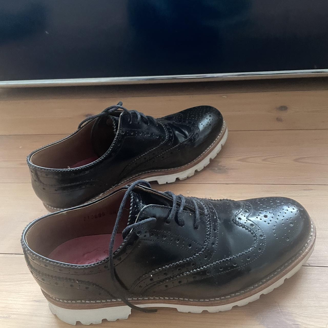 Grenson Emily brogues, Size fits EU 39
