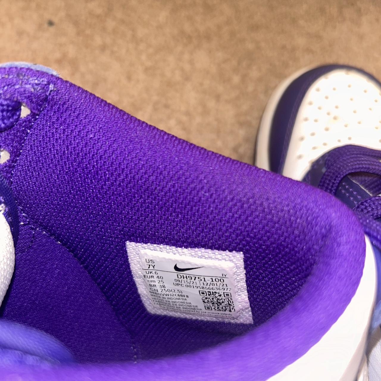 women purple dunks