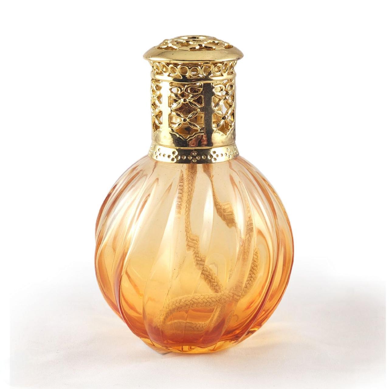 Vintage “genie” perfume bottle in amazing condition!
