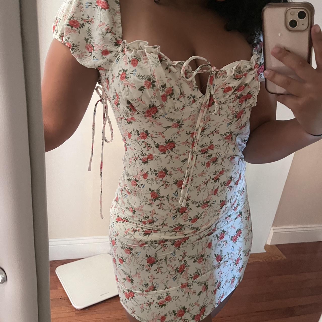 adorable floral coquette / cottagecore dress has… - Depop