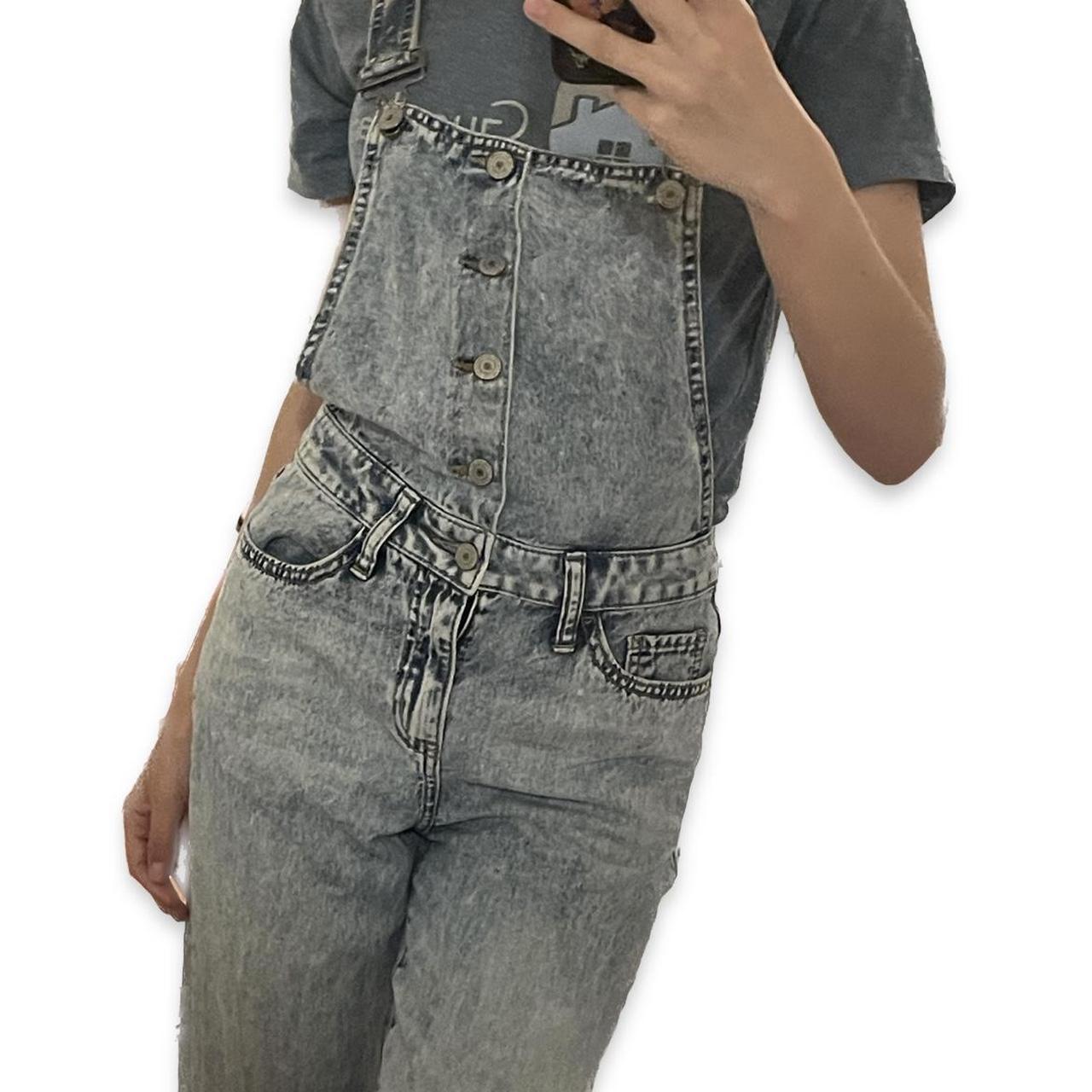 super cute overalls brand is SO size is xs,... Depop