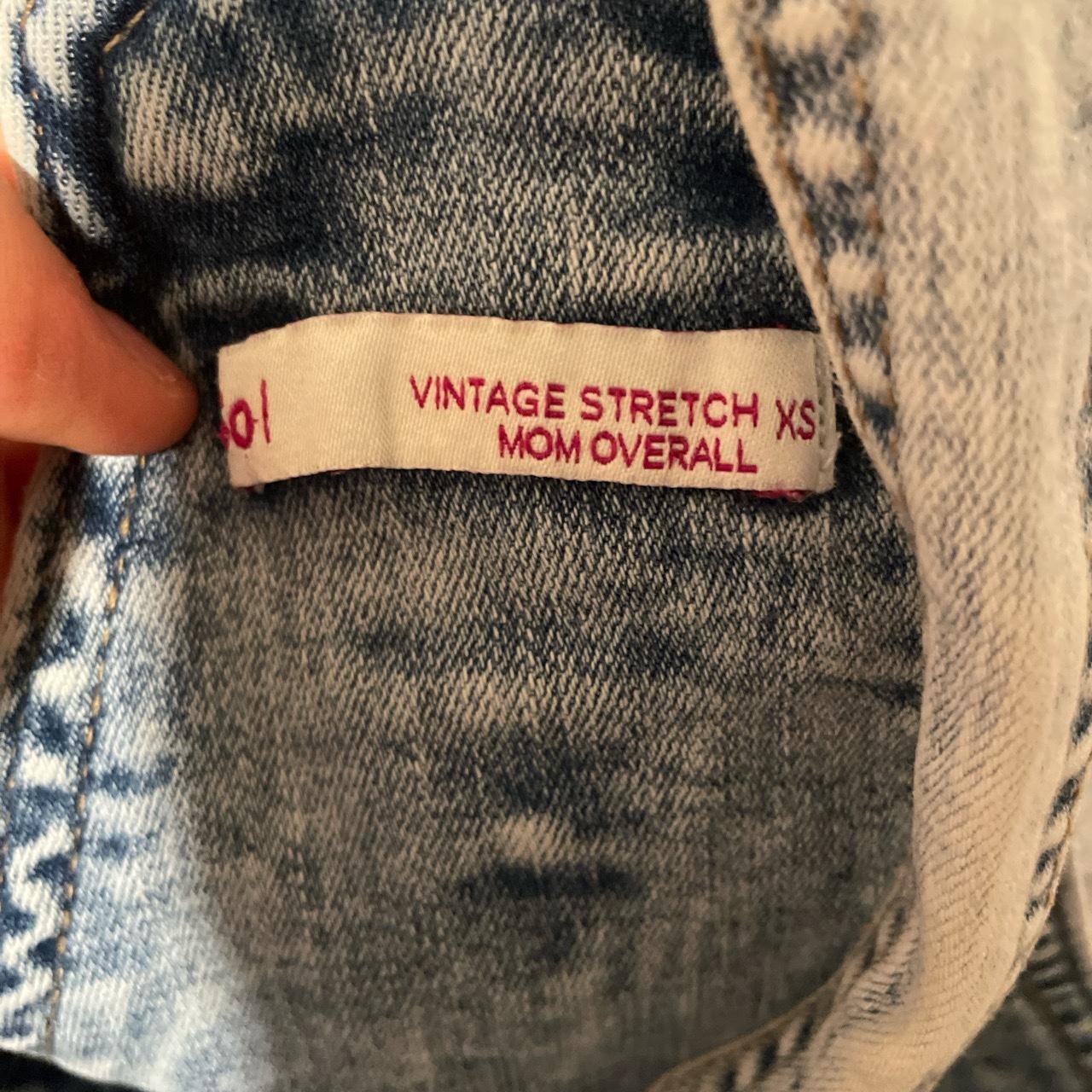 super cute overalls brand is SO size is xs,... Depop