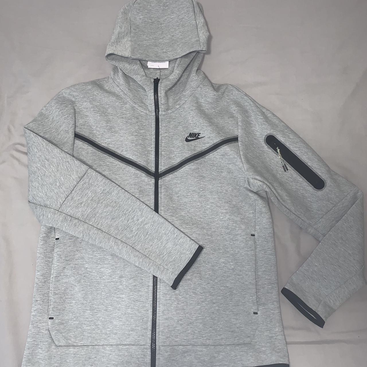 Nike Men's Grey Hoodie | Depop