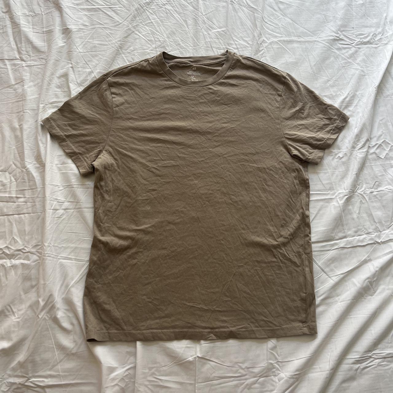 H&M Standard Fit brown tee Mens L Price is... - Depop