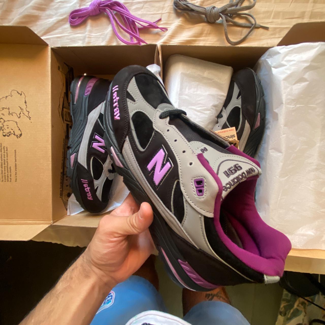 new balance stray rats red