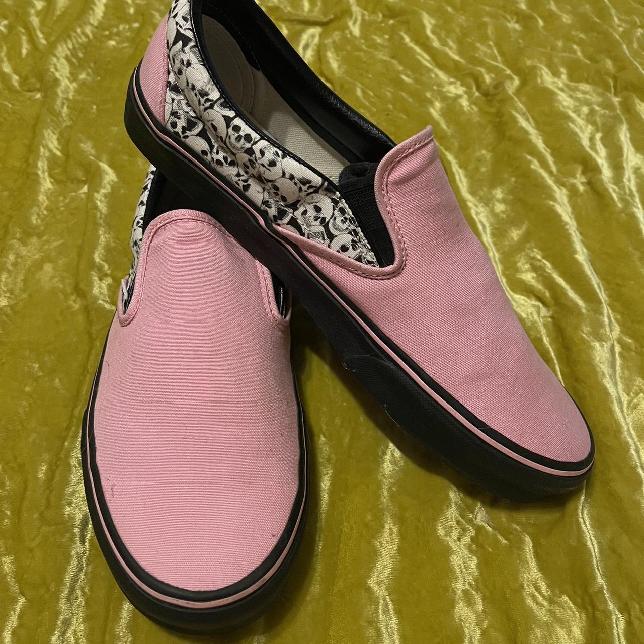 Pink skull vans hotsell