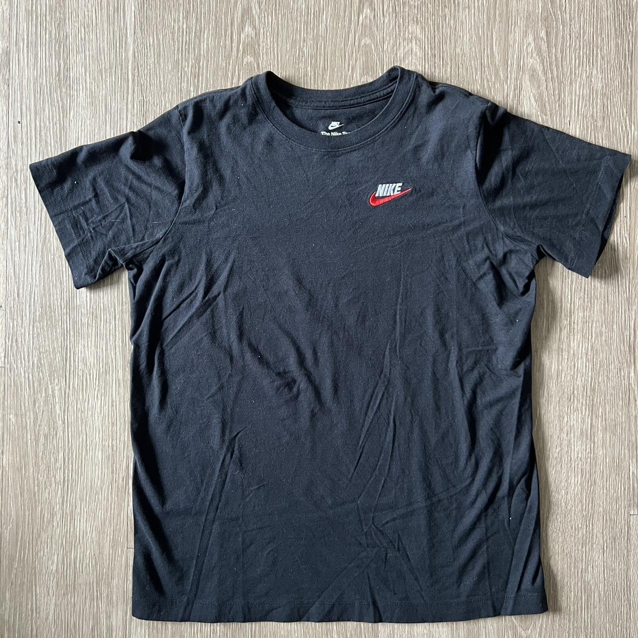 nike tee - kids XL so fits like a S - no noticeable... - Depop