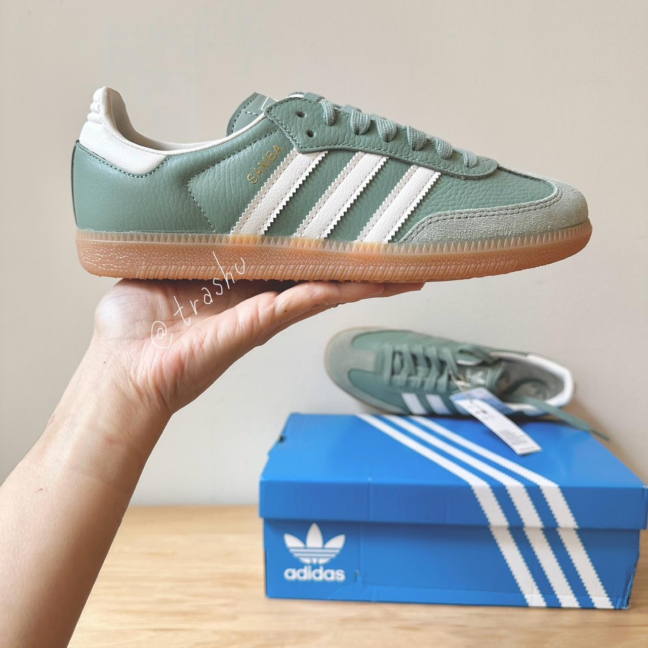 Ladies green hot sale adidas trainers