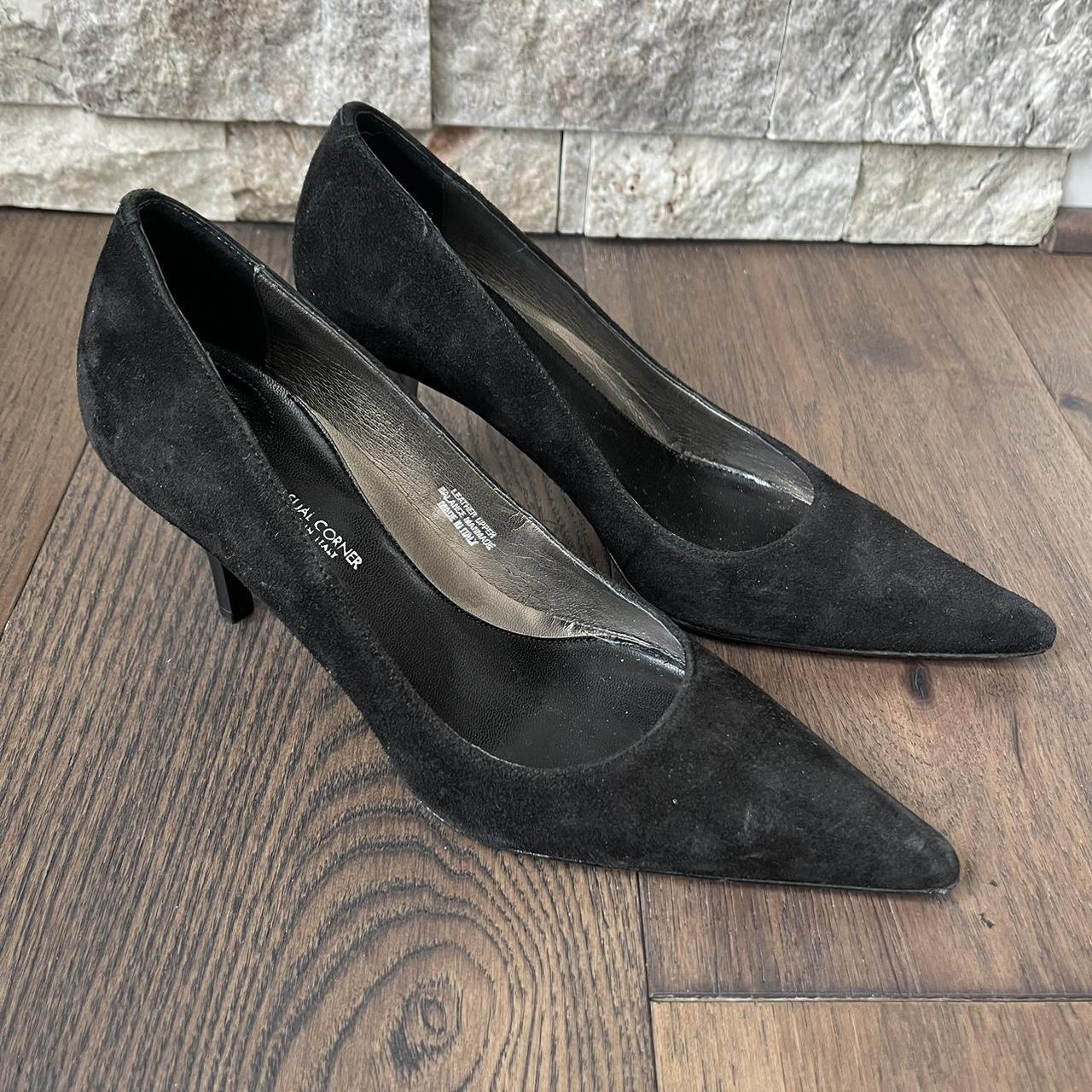 Casual Corner- y2k era black suede leather pointed...