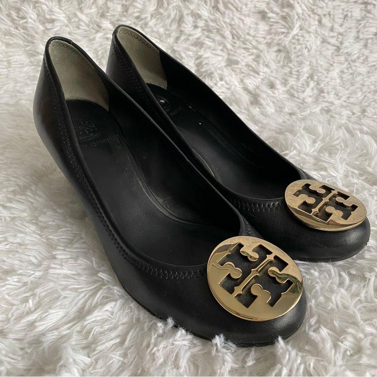 Tory Burch Women's Black and Gold Courts | Depop