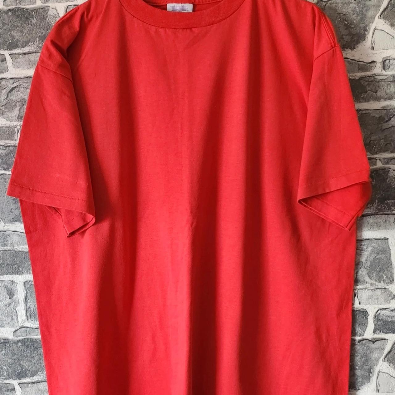Plain red t-shirt single stitch size Xl Excellent... - Depop