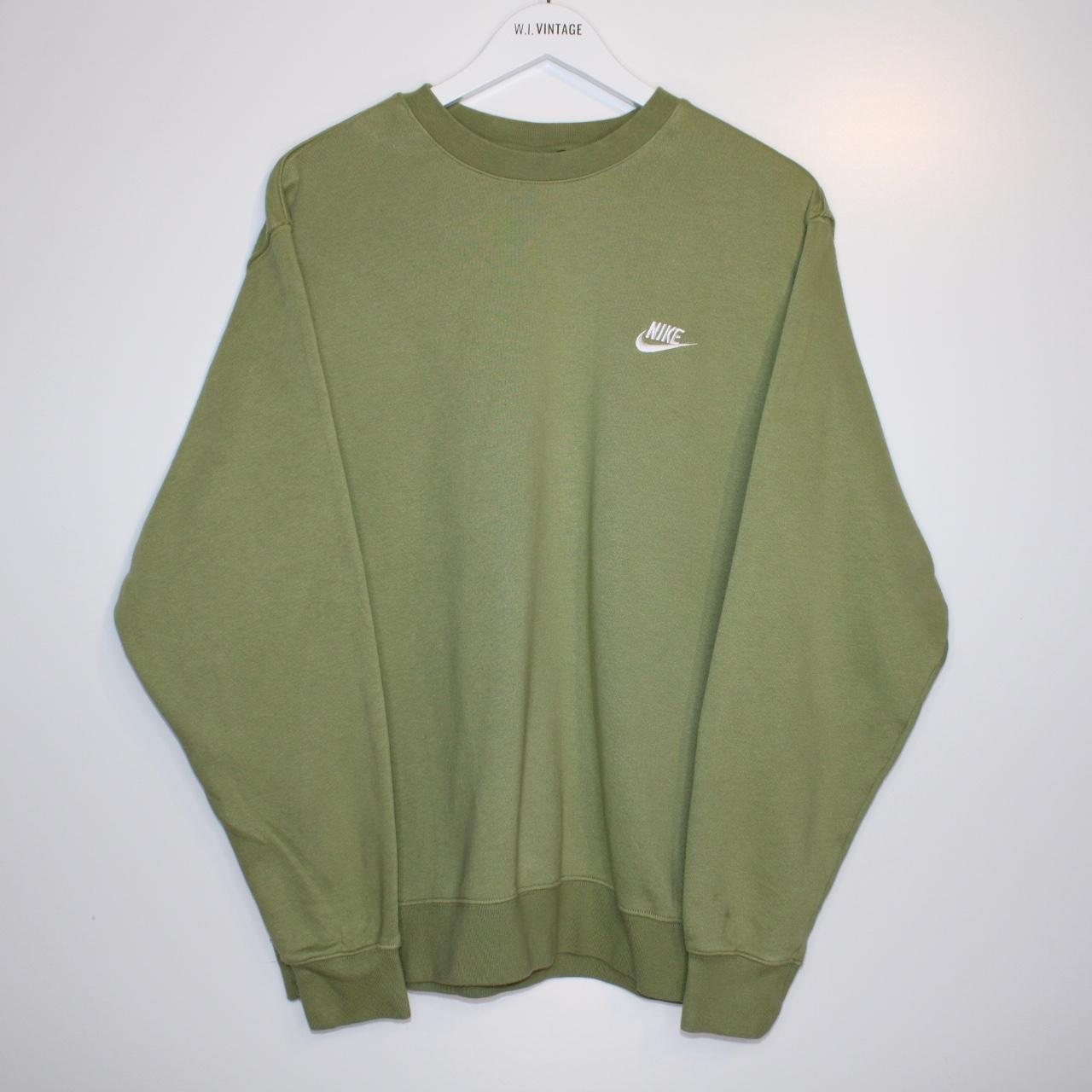 Nike club sweatshirt discount green