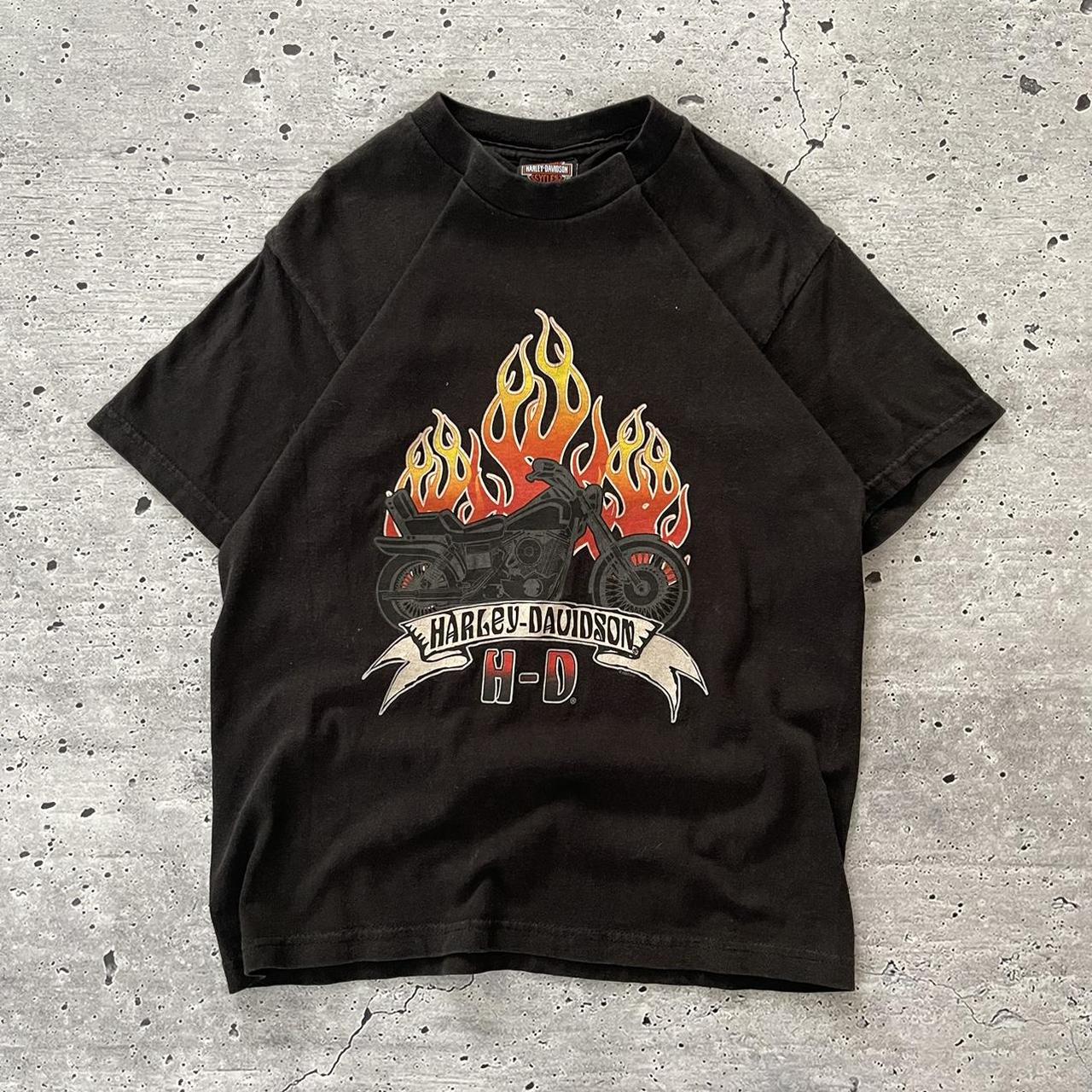item listed by _vintees_