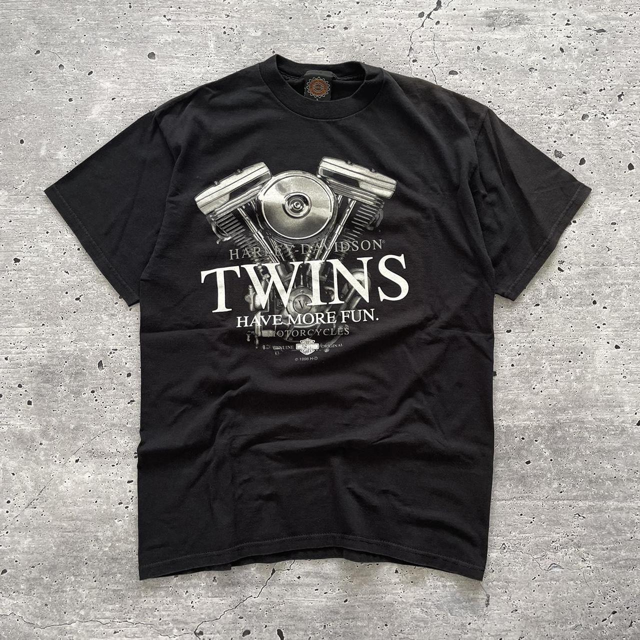item listed by _vintees_