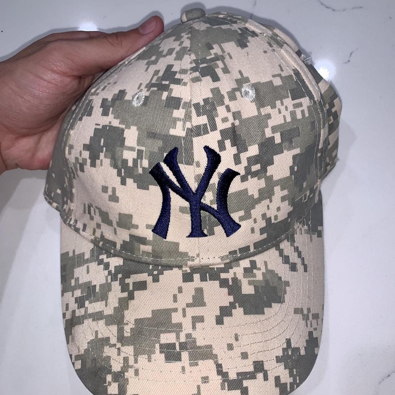 Yankees DIGITAL URBAN CAMO Fitted Hat by New Era