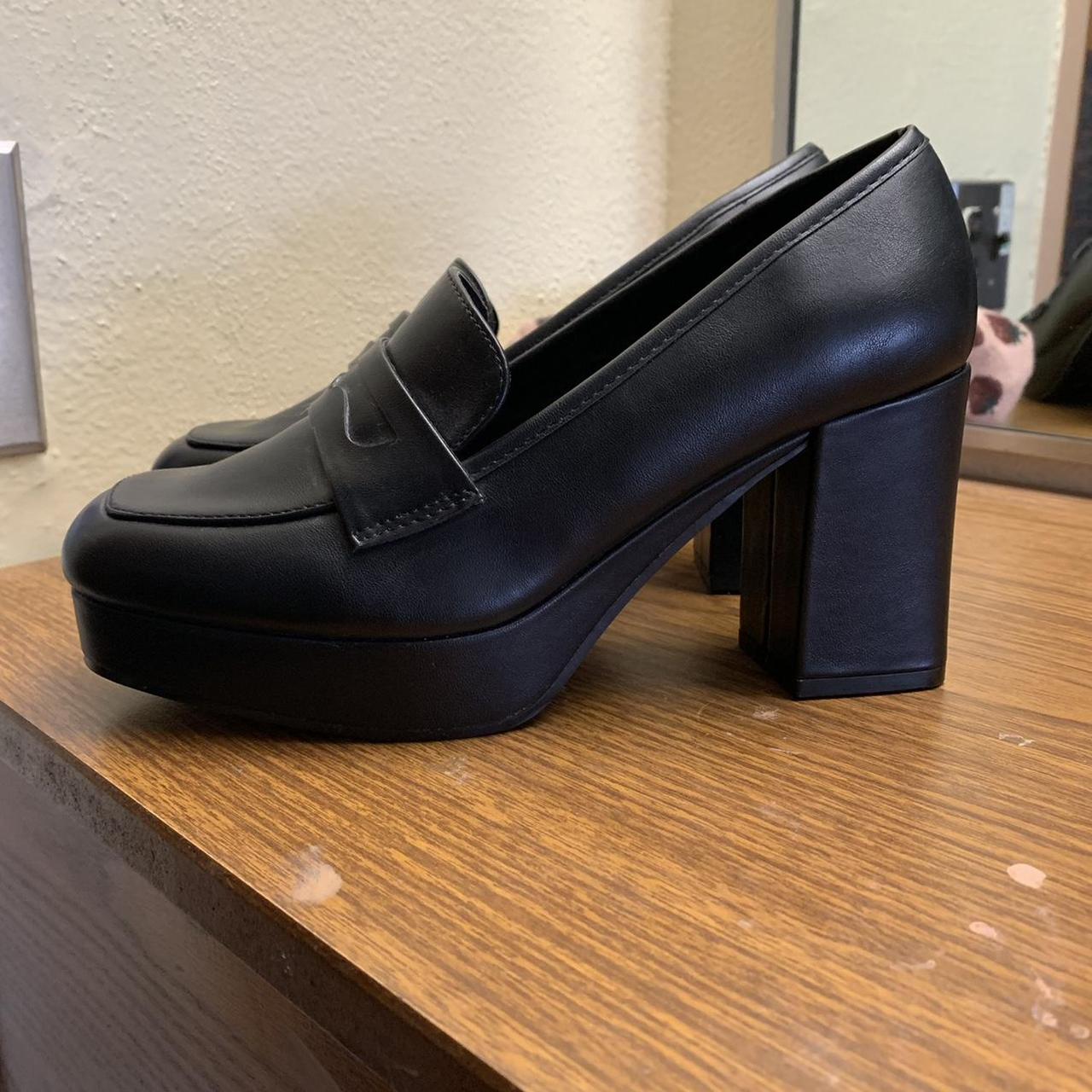 Urban Outfitters Women's Black Loafers Depop