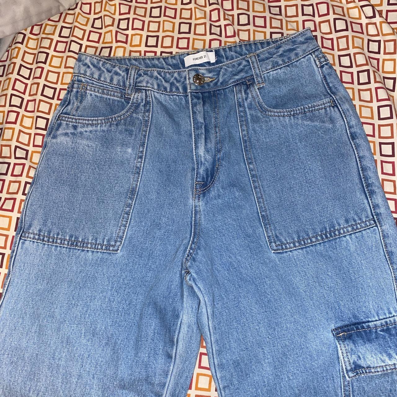 Cargo jeans Forever 21 - can’t get my thighs in... - Depop