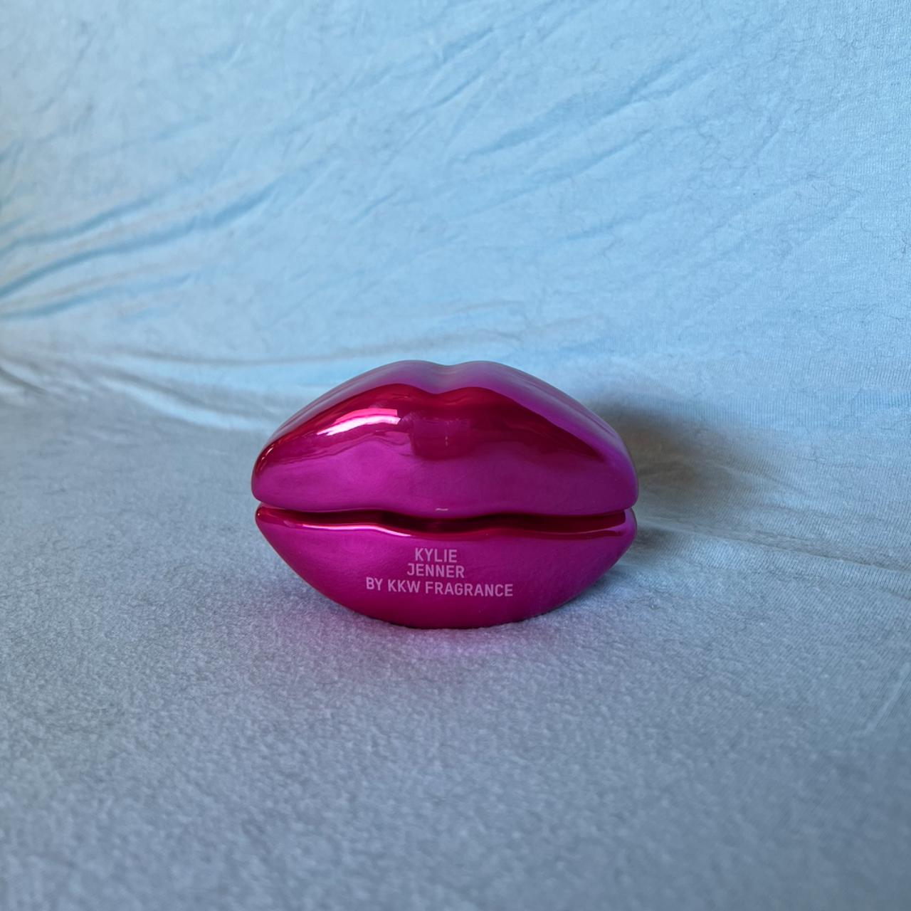 Kylie jenner cheap pink lips perfume