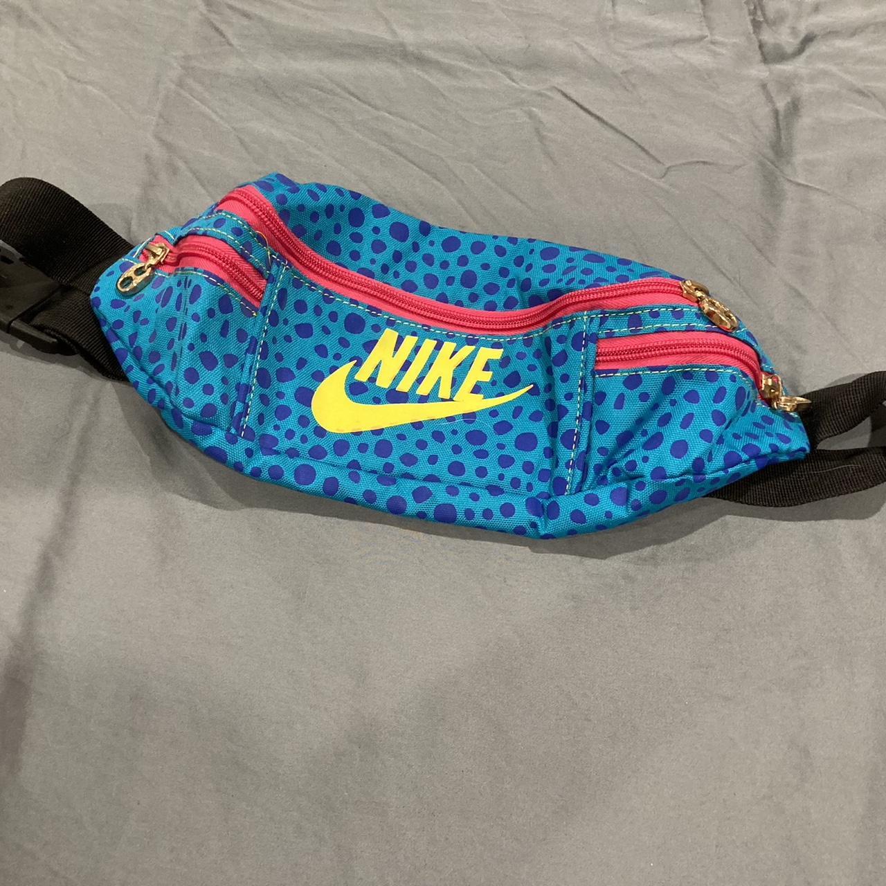 Vintage nike sales fanny pack