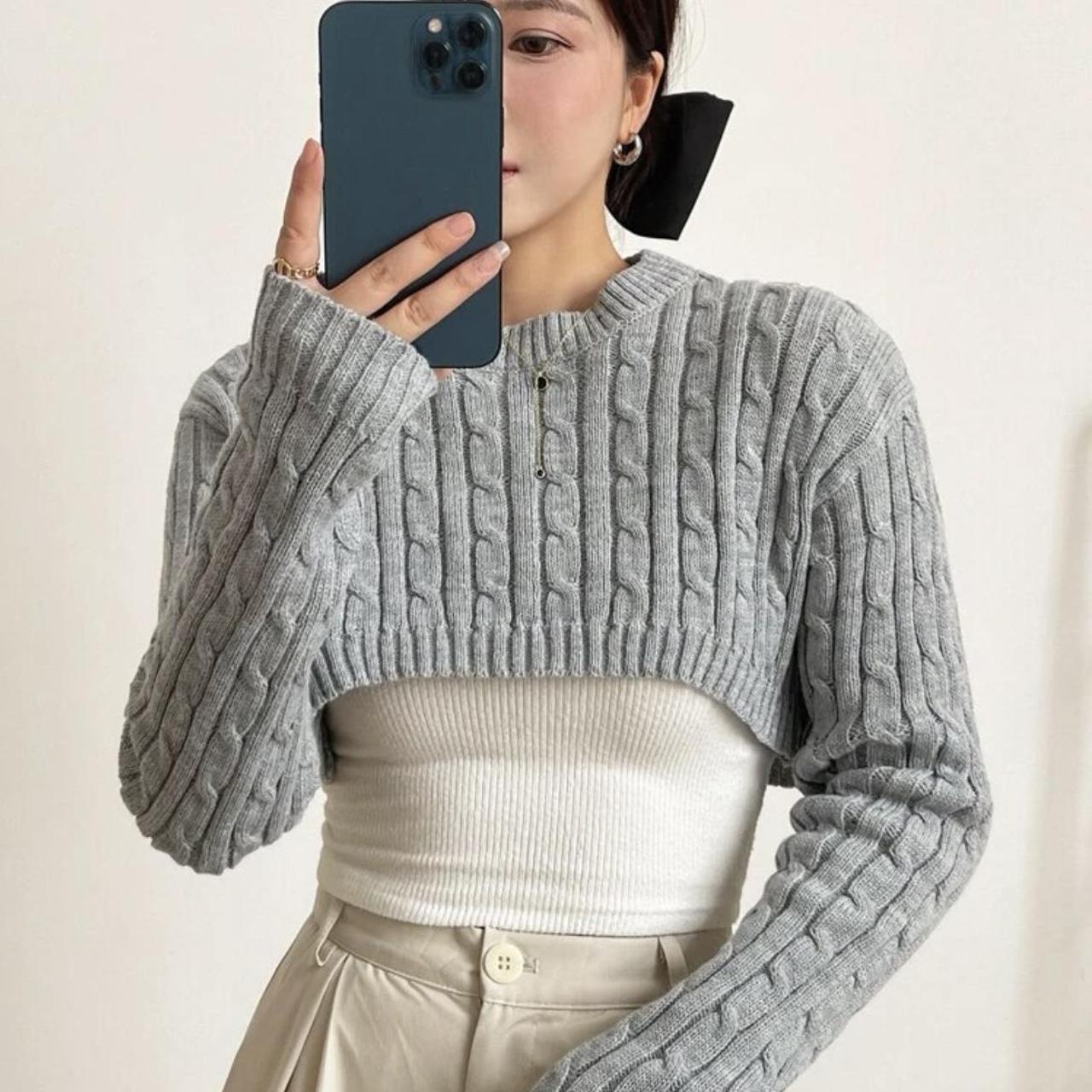 acubi cable knit crop grey jumper bolero 🩶 Size - M... - Depop