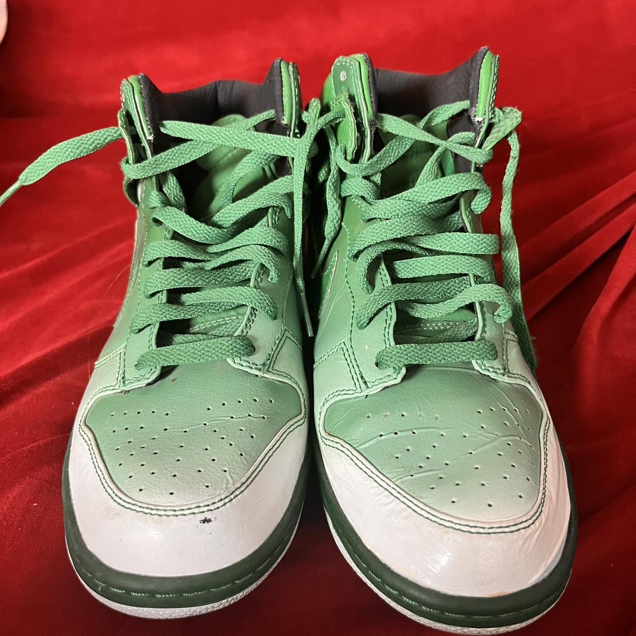 dunk low supreme spark