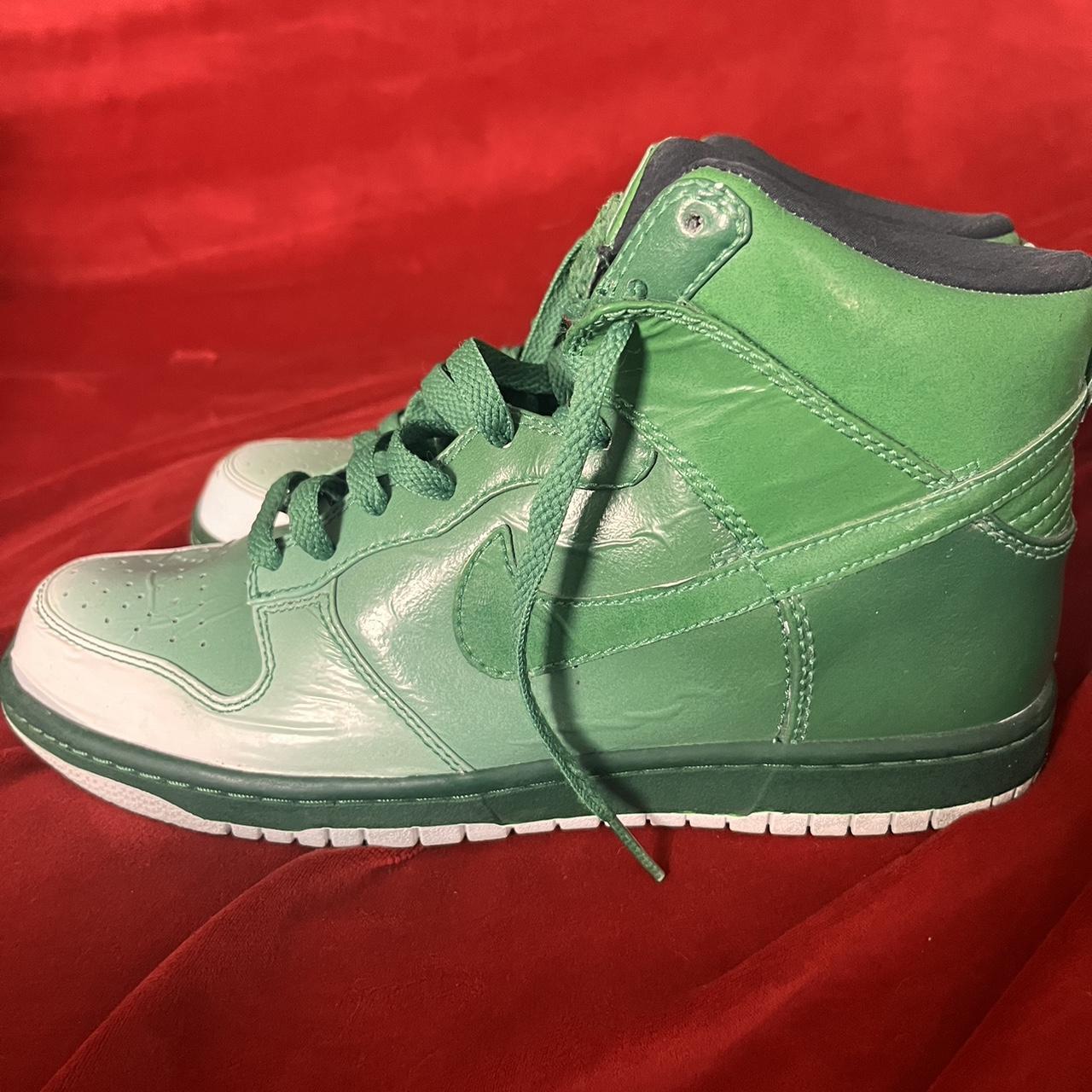 dunk high supreme spark