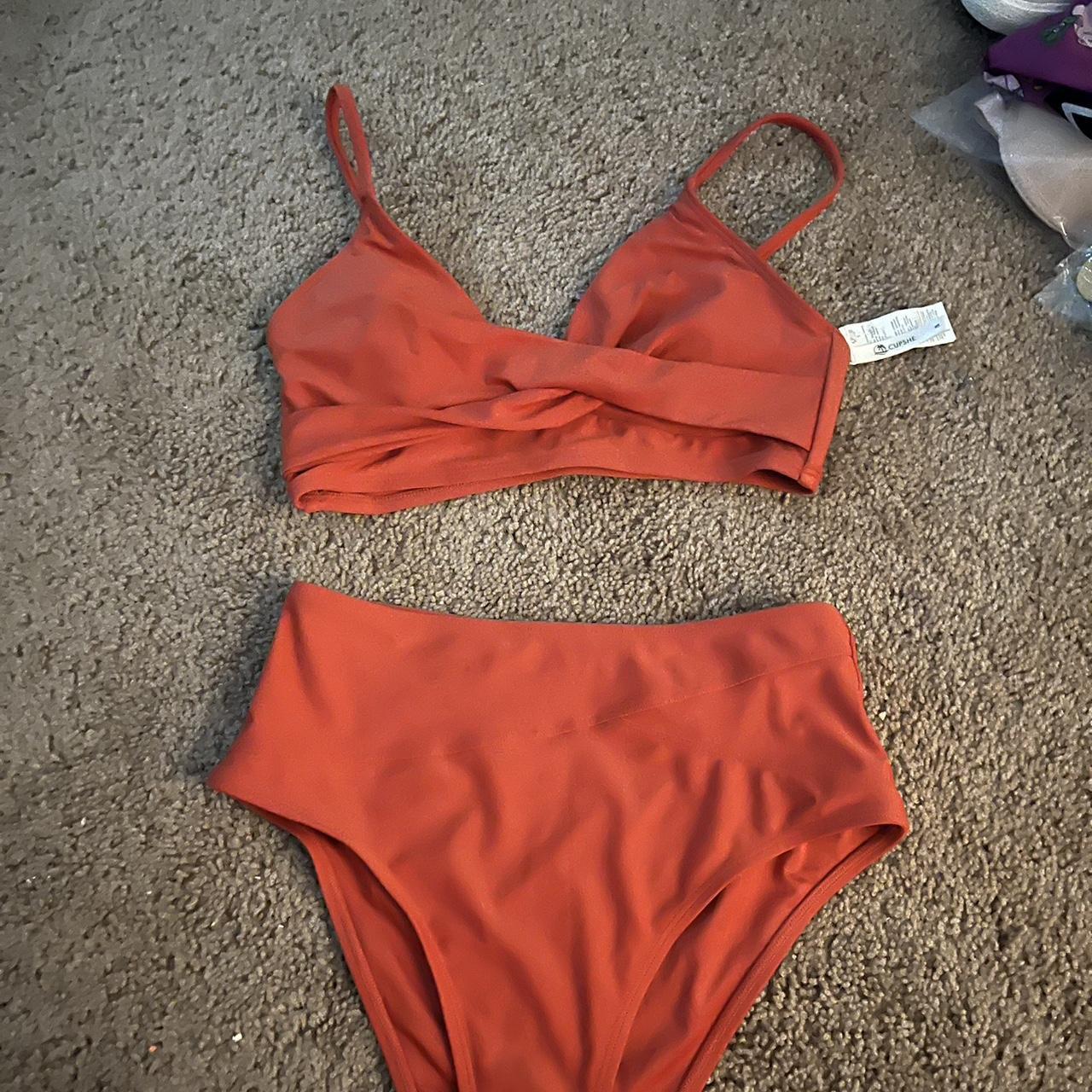 item listed by ellabroeska