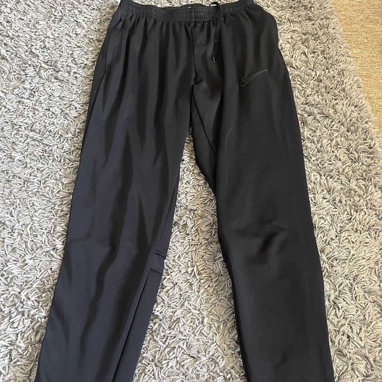 dri fit black nike joggers