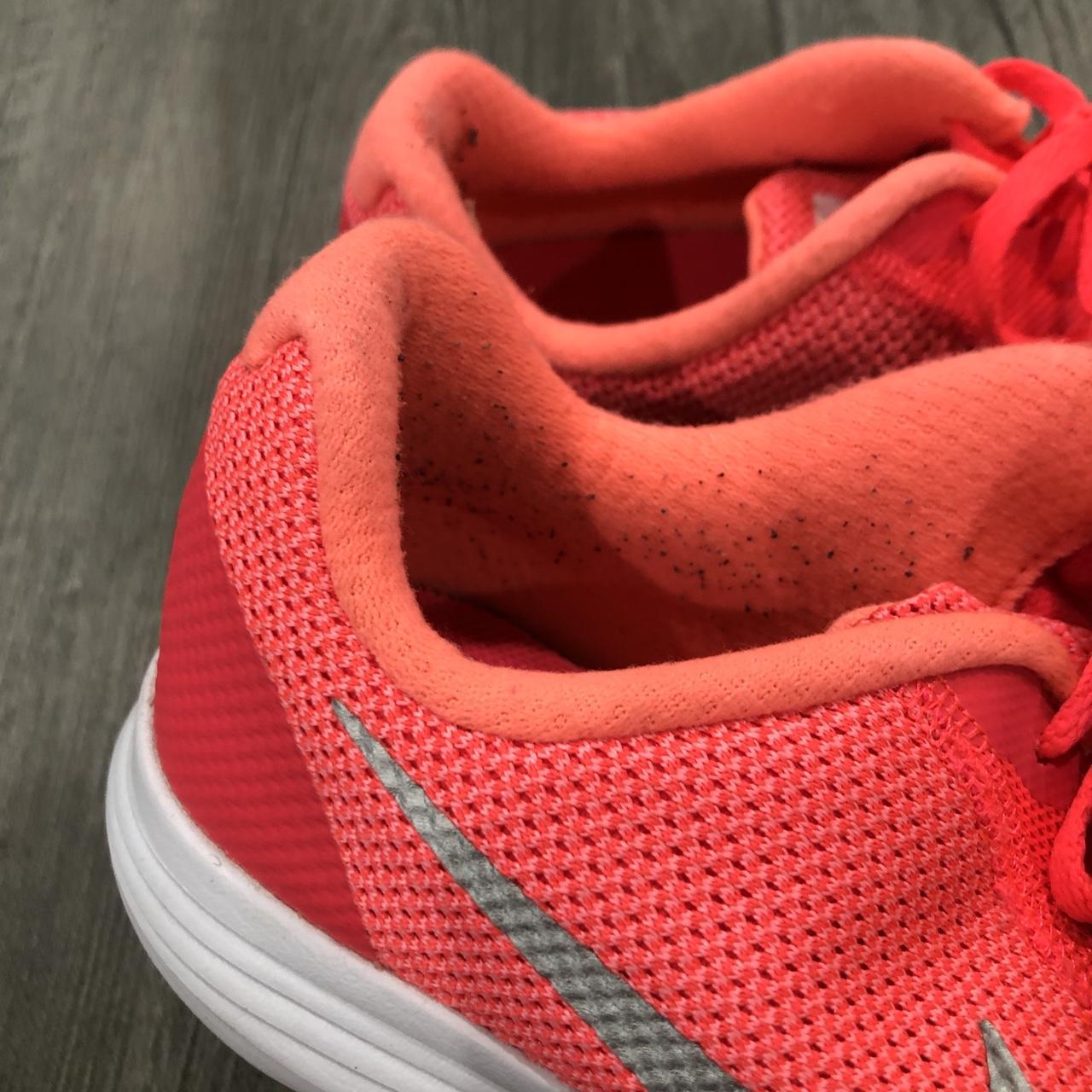 nike women's shoes neon pink