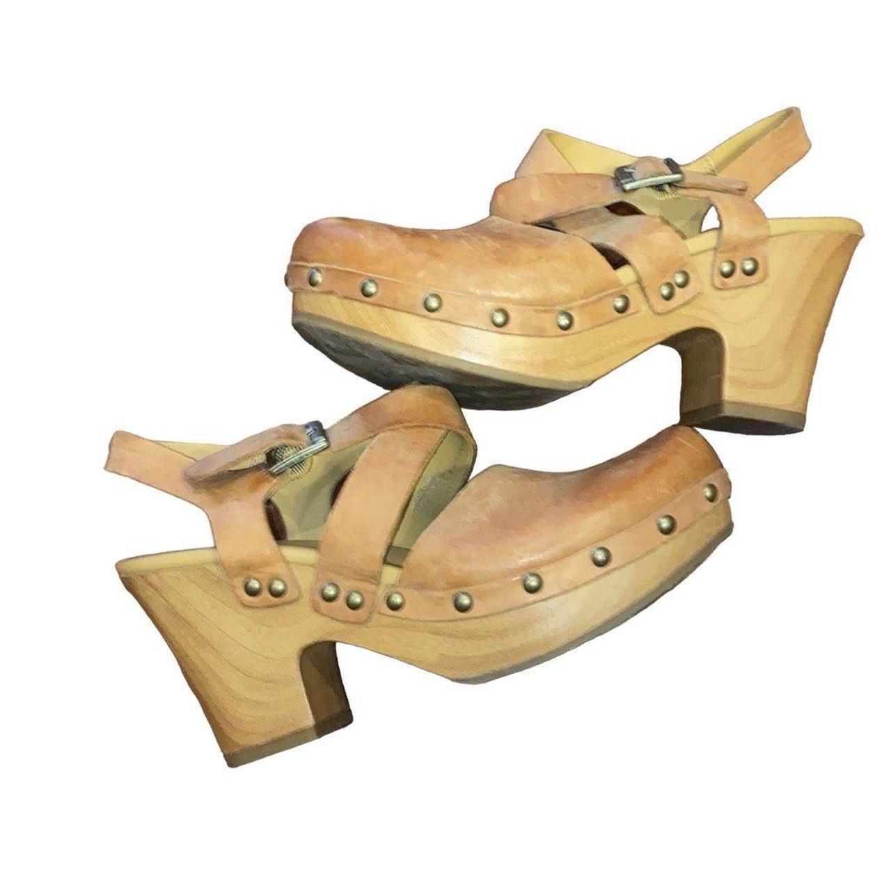 Korks abloom clogs store tan