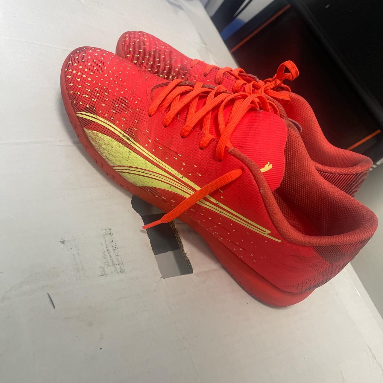 indoor soccer shoes puma