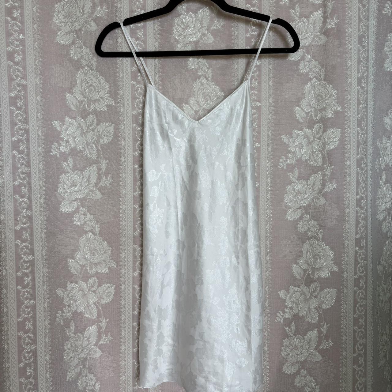 item listed by prettypleasethrift