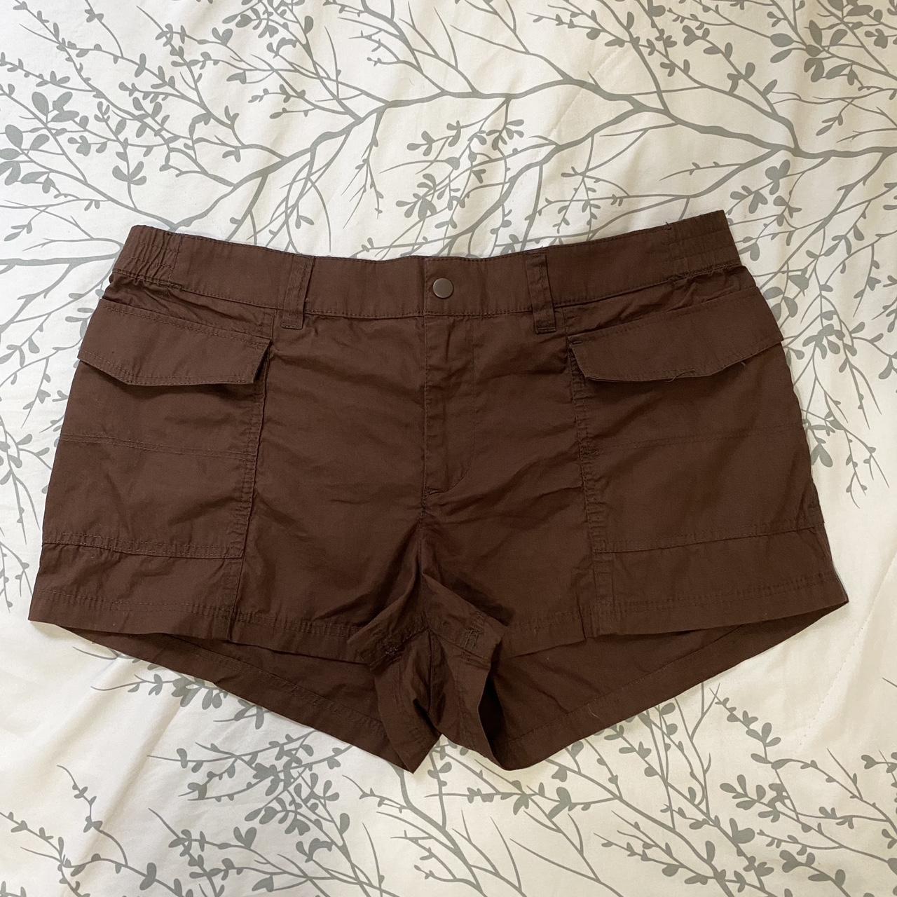 H&M brown cargo shorts #cargo #cargopants... - Depop
