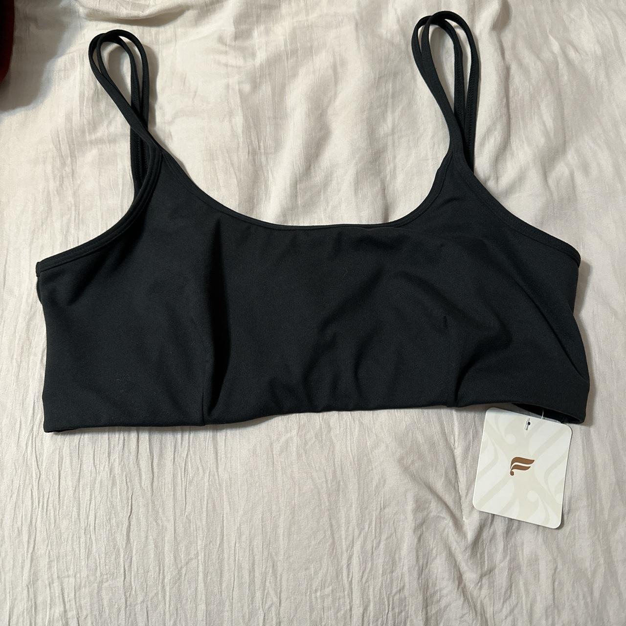 Low impact cross back sports bra Size M - Depop