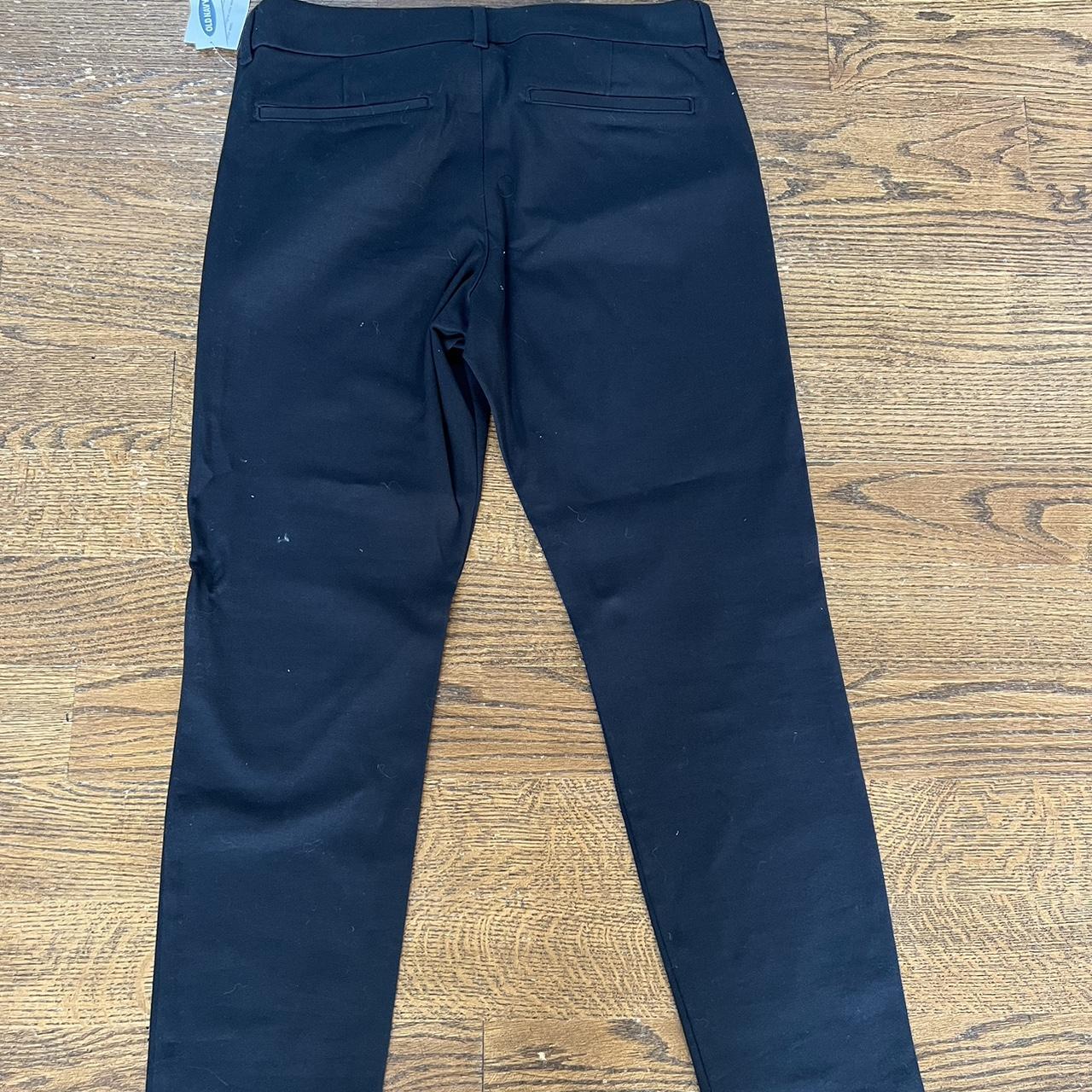Brand new Old Navy Pixie pants. Black, size 8, slim - Depop