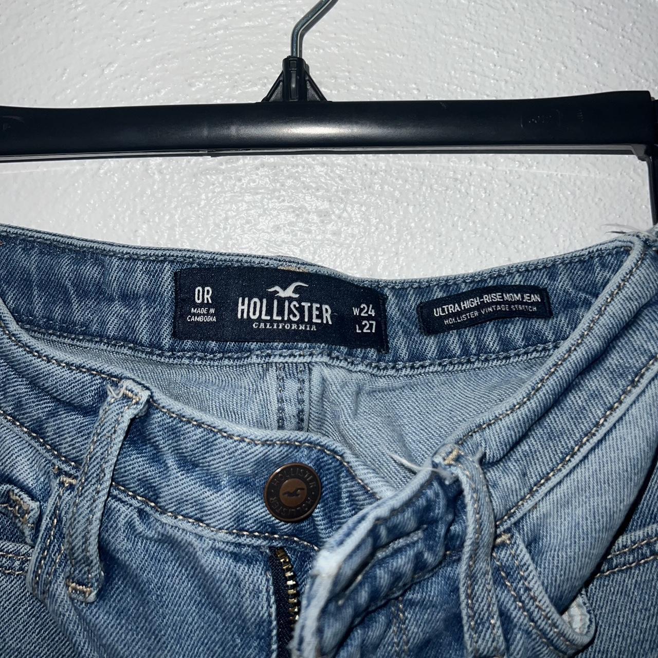 Hollister ripped jeans. #hollister #jeans - Depop