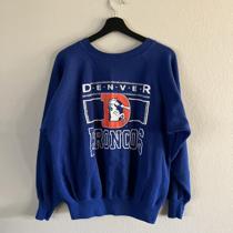 VINTAGE DENVER BRONCOS SWEATSHIRT - ShopperBoard