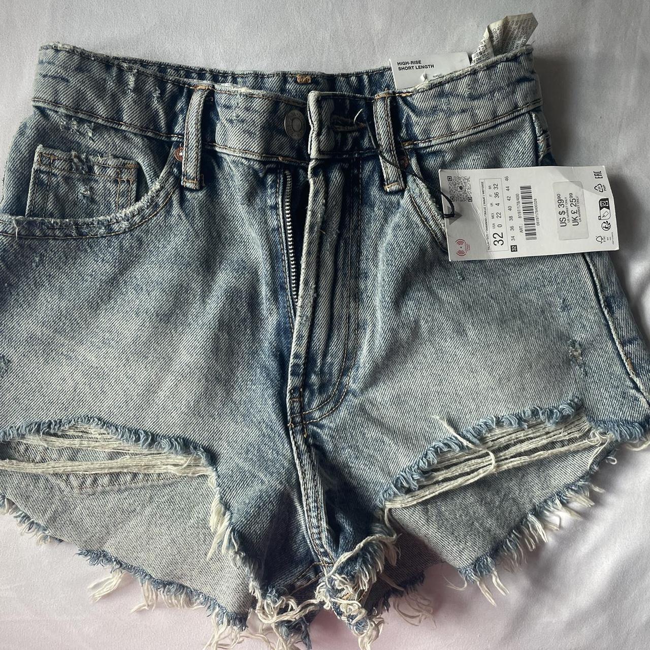 Zara high rise curved jean shorts size 00 Depop