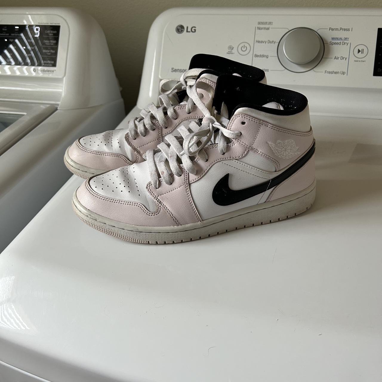 barely pink jordan 1 mid