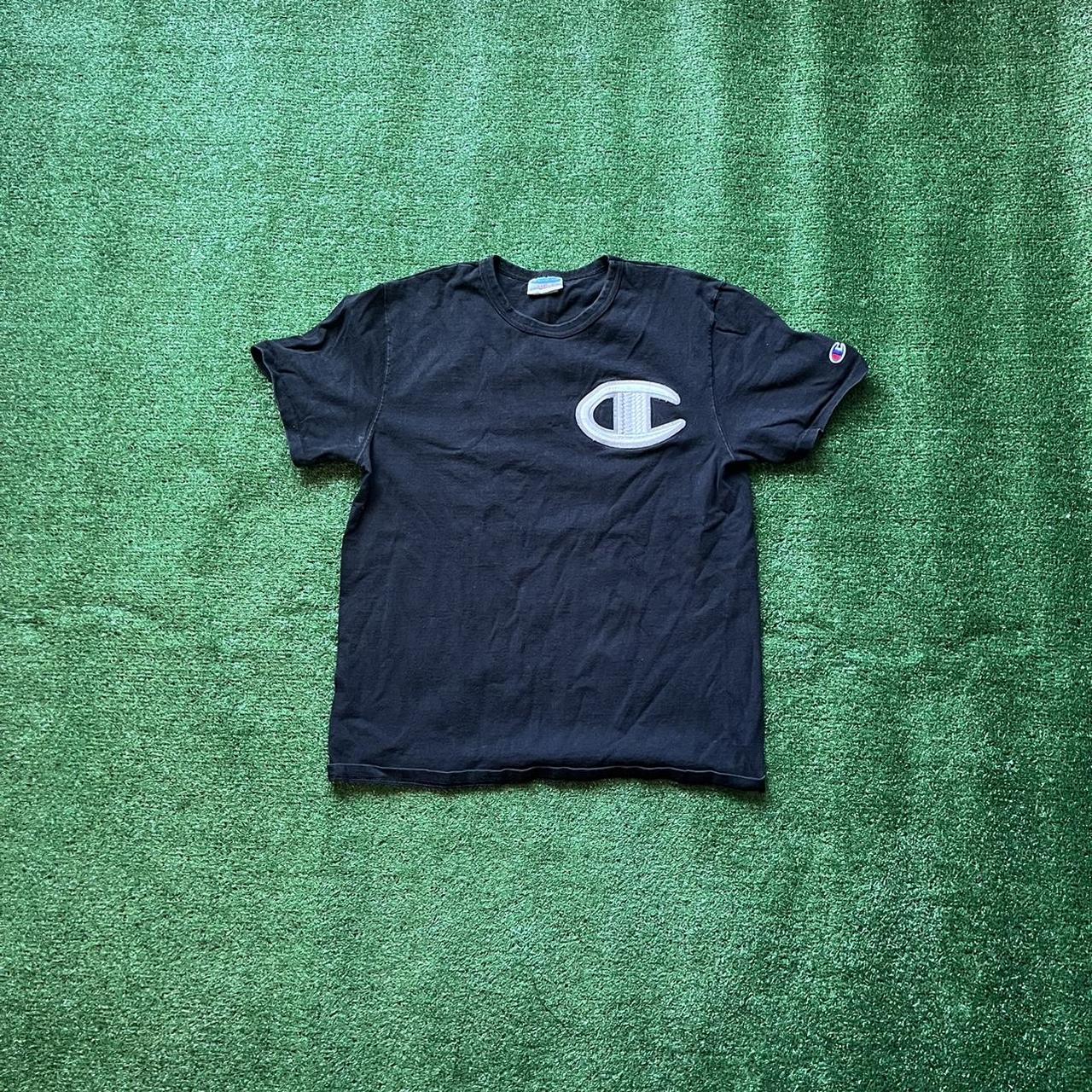 Champion tee big outlet logo