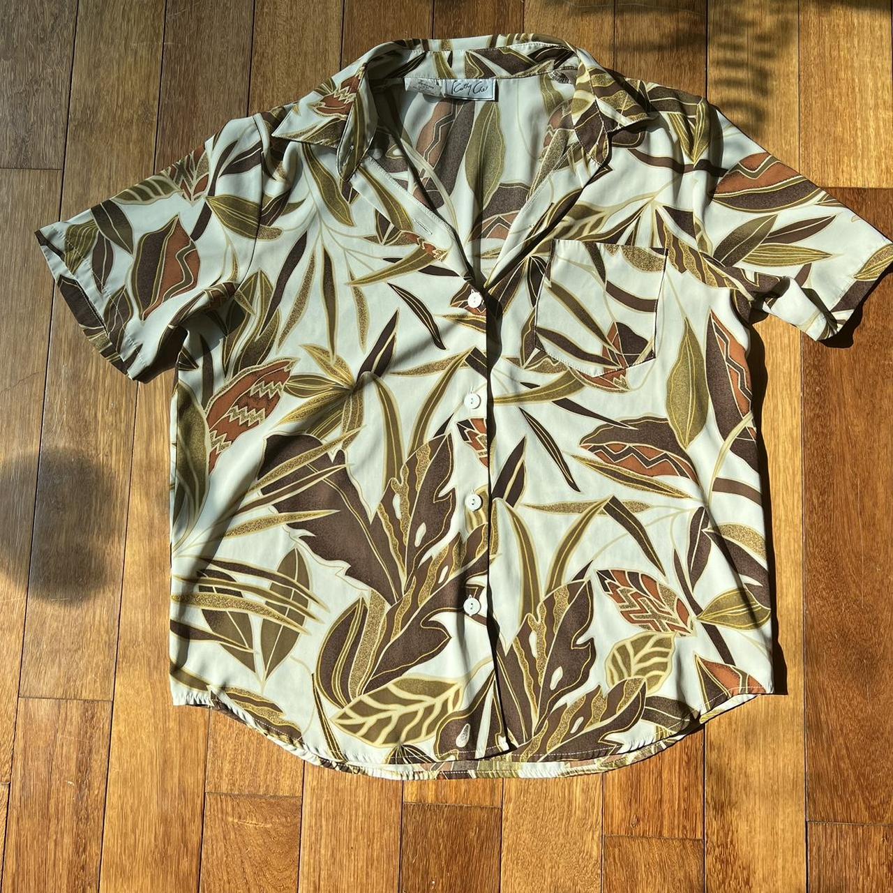 Vintage Kathy Che white short sleeve size 12 woman's top/Blouse | Grailed, image size:1280x1280