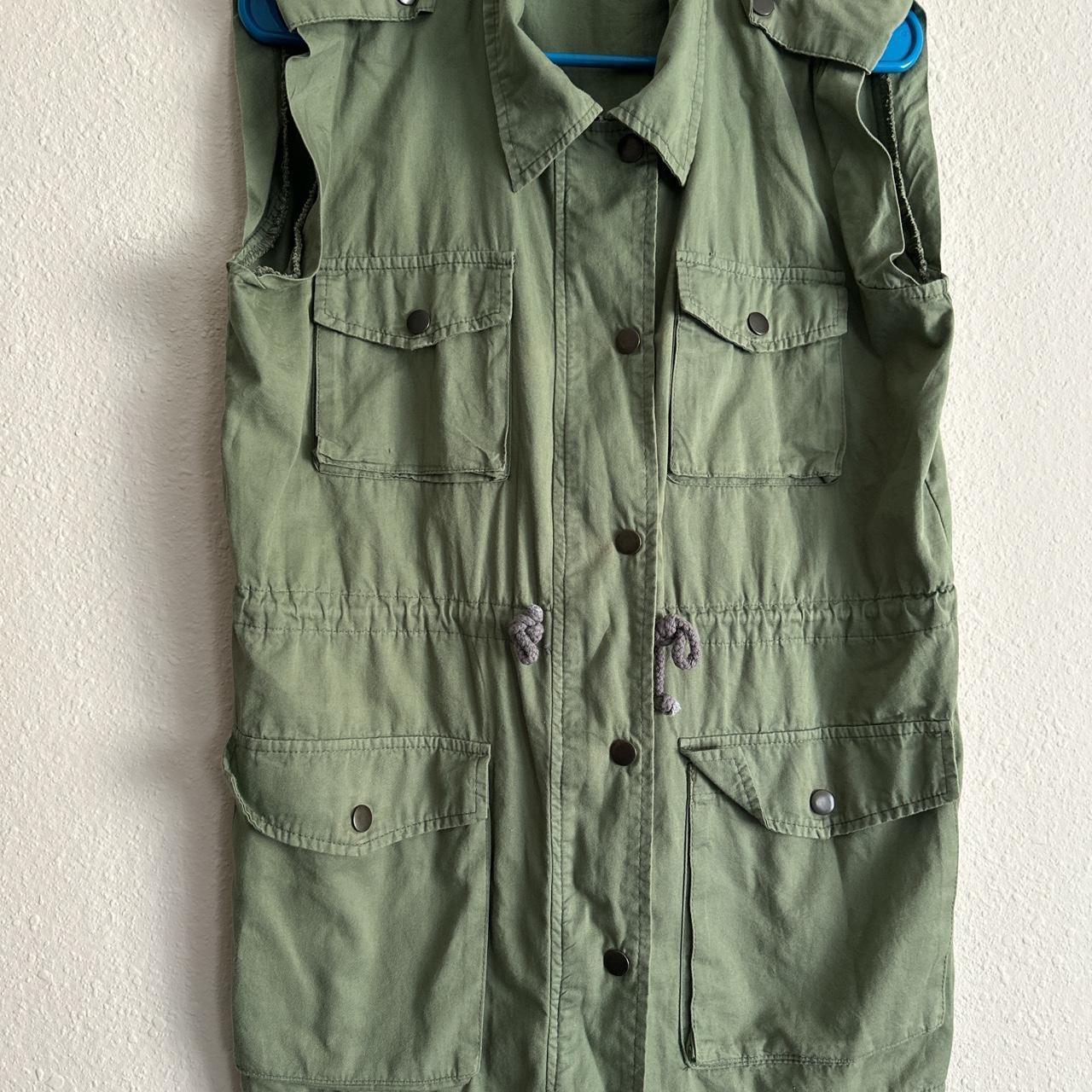 Cargo Fishing Vest Olive green and black with - Depop