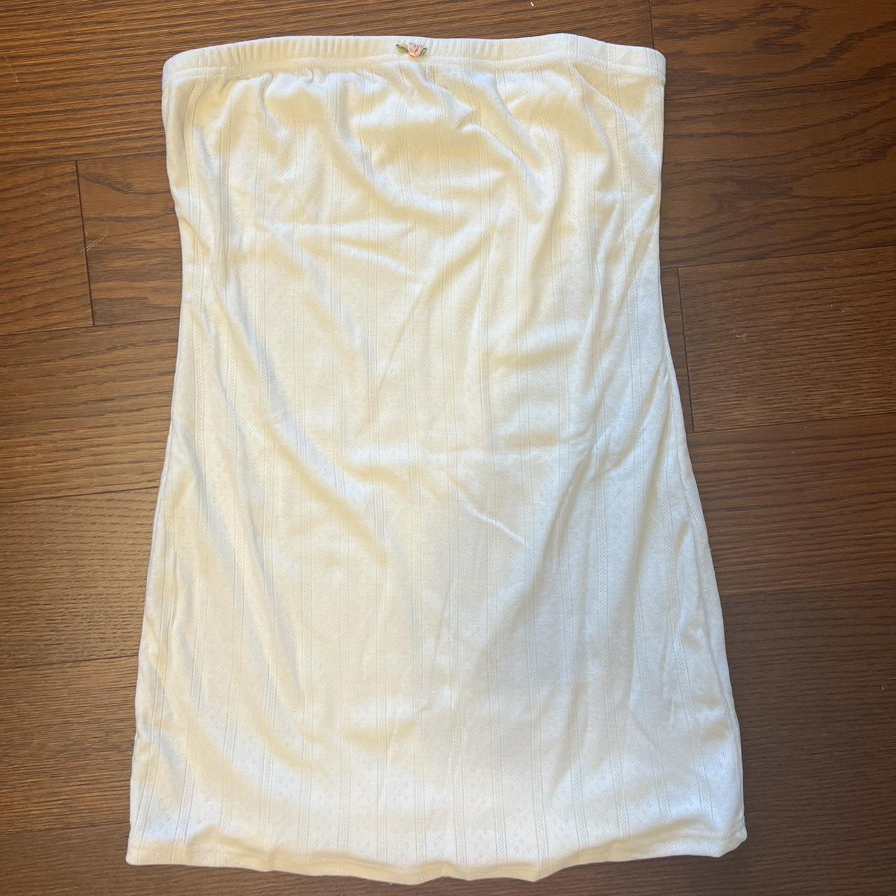 Medium strapless mini dress (In the picture I’m... - Depop