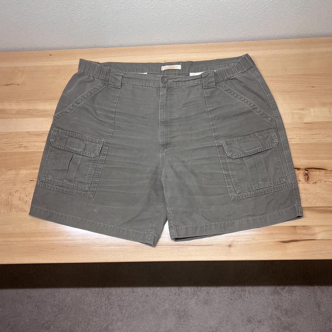 Brown Savane cargo shorts Size: 42 8:/bc930b0e82edf - Depop
